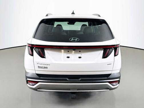 Serenity White Pearl 2025 Hyundai TUCSON SEL Convenience
