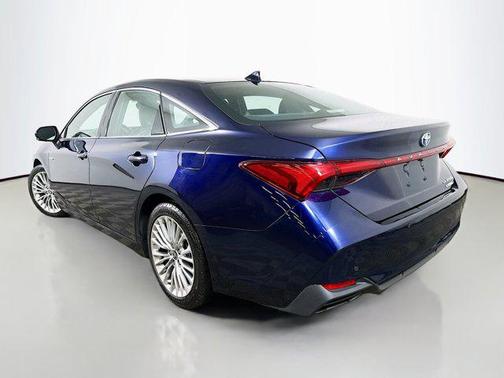 2021 Toyota Avalon Hybrid Limited