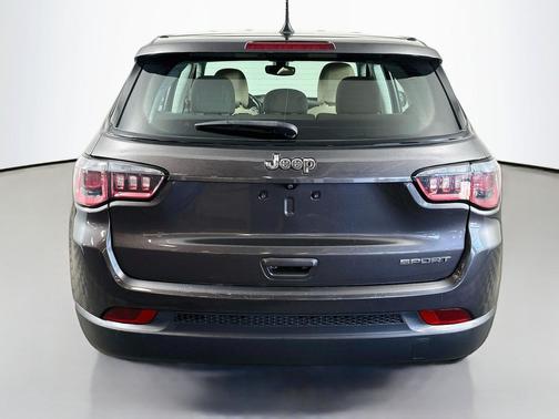 Granite Crystal Metallic Clearcoat 2019 Jeep Compass Sport