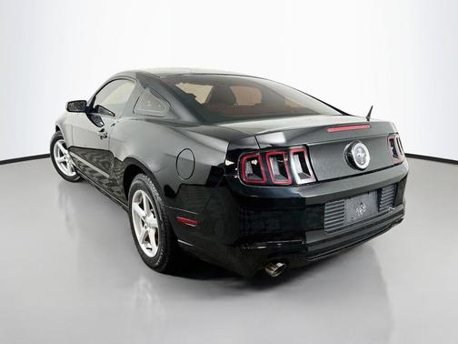 Black 2013 Ford Mustang V6