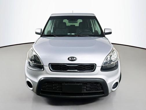 Bright Silver Metallic 2013 Kia Soul +