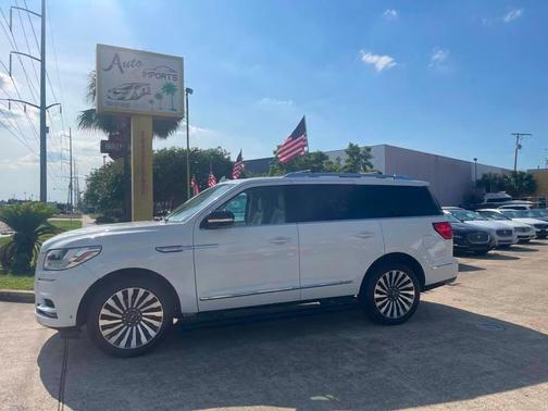 Pristine White 2021 Lincoln Navigator Reserve