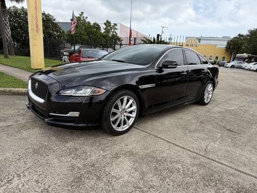 Ultimate Black 2016 Jaguar XJ XJ R-Sport