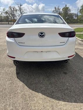 Snowflake White Pearl 2021 Mazda Mazda3 FWD w/Select Package