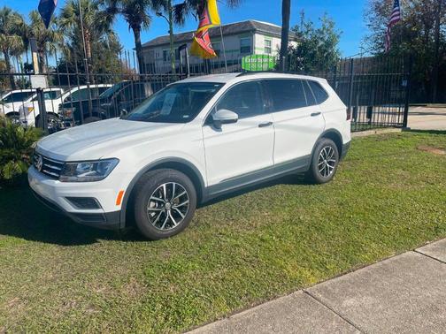 Pure White 2021 Volkswagen Tiguan 2.0T SE