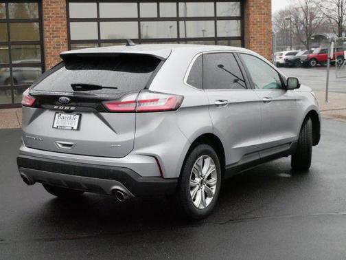 2023 Ford Edge Titanium