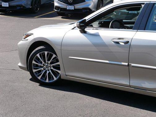 2021 Lexus ES 250 Base