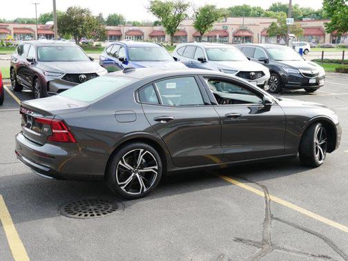 2025 Volvo S60 B5 Core