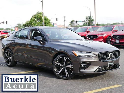 2025 Volvo S60 B5 Core
