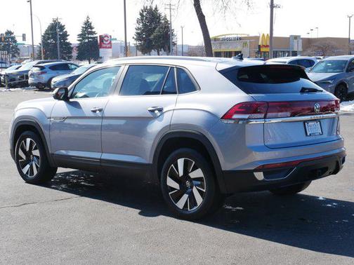 2024 Volkswagen Atlas Cross Sport 2.0T SE w/Technology 4MOTION