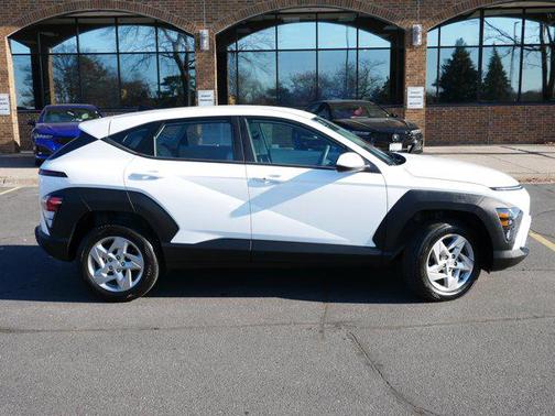 2024 Hyundai KONA SE