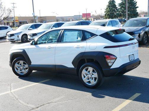 2024 Hyundai KONA SE
