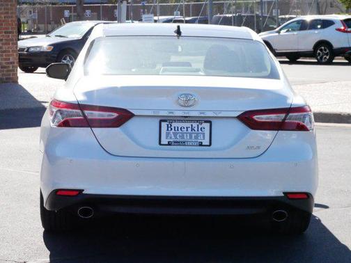 2018 Toyota Camry XLE