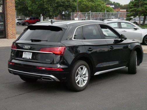 2022 Audi Q5 45 S line Premium