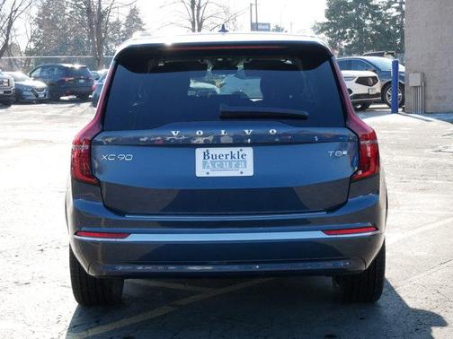 2025 Volvo XC90 Plug-In Hybrid T8 Ultra 7-Seater