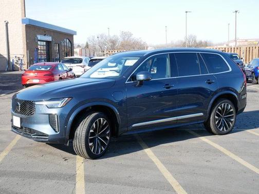 2025 Volvo XC90 Plug-In Hybrid T8 Ultra 7-Seater