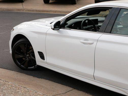 2022 Genesis G70 3.3T AWD