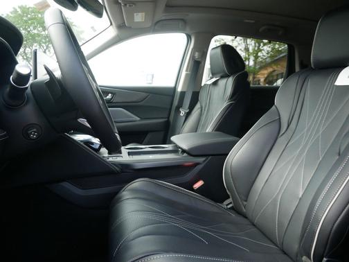 Solar Silver Metallic 2026 Acura MDX Advance Package