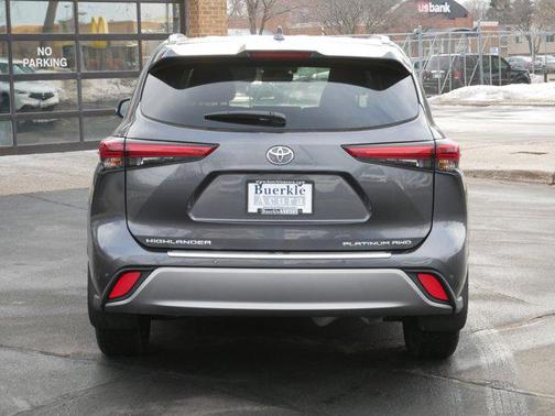 2022 Toyota Highlander Platinum
