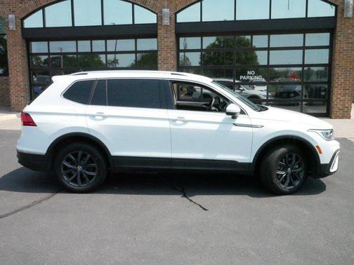 2024 Volkswagen Tiguan 2.0T SE 4MOTION