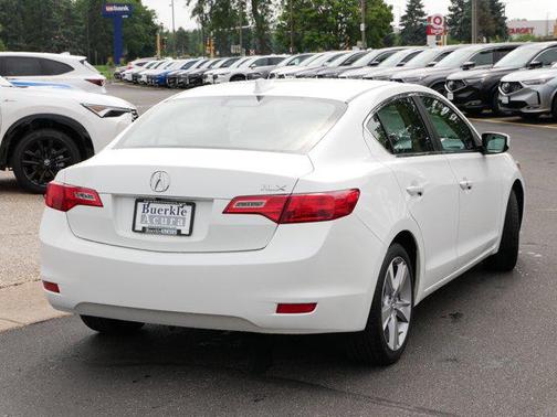 2013 Acura ILX 2.0L w/Premium Package