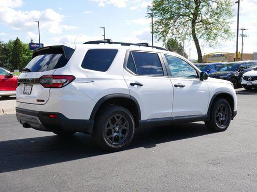 2023 Honda Pilot AWD TrailSport