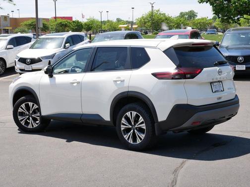 Pearl White Tricoat 2023 Nissan Rogue SV