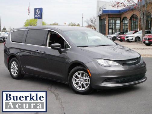 2023 Chrysler Voyager LX