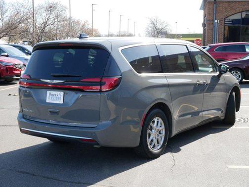 Ceramic Gray Clearcoat 2025 Chrysler Pacifica L