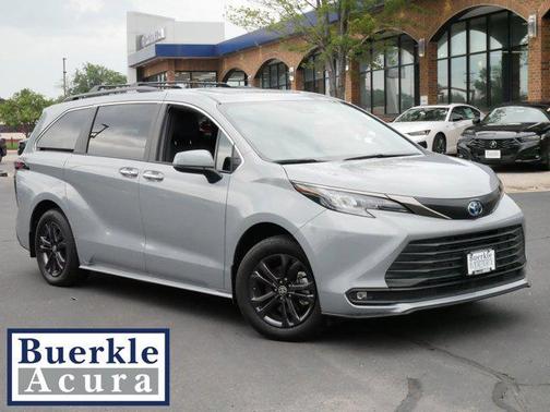 2024 Toyota Sienna Woodland Edition
