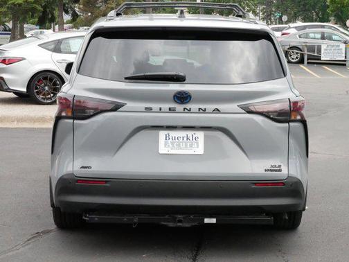 2024 Toyota Sienna Woodland Edition