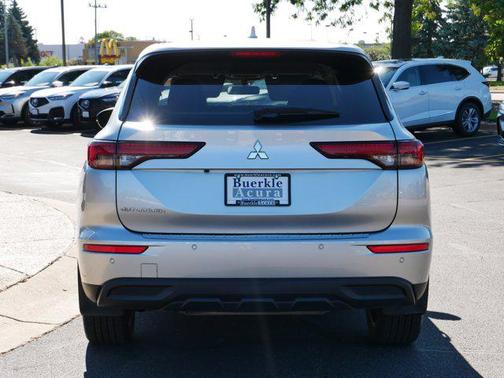 2022 Mitsubishi Outlander ES 2.5 S-AWC
