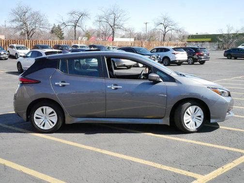2025 Nissan Leaf S