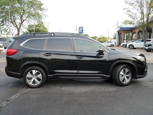 Crystal Black Silica 2022 Subaru Ascent Premium 8-Passenger