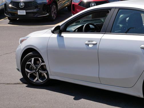 Silky Silver 2019 Kia Forte LXS