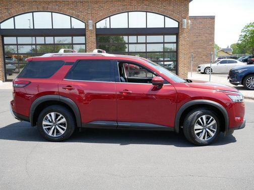 Scarlet Ember 2024 Nissan Pathfinder SL 4WD