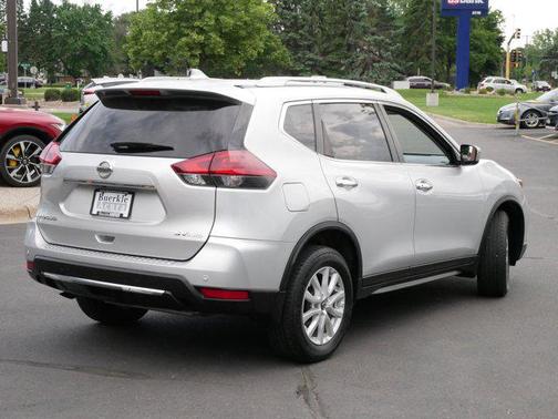 2020 Nissan Rogue SV
