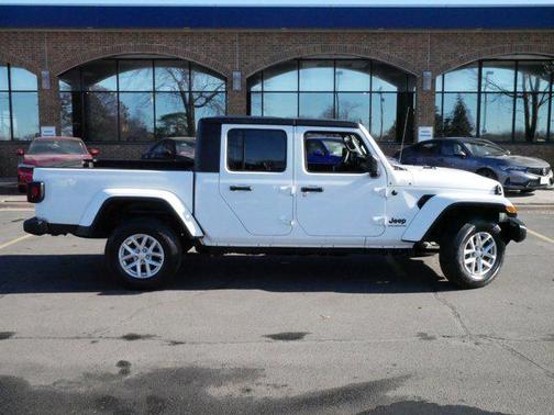 2023 Jeep Gladiator Sport S