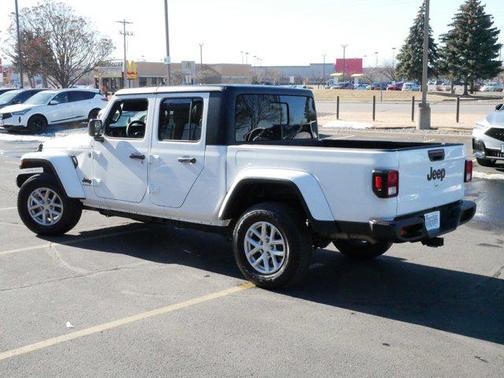 2023 Jeep Gladiator Sport S