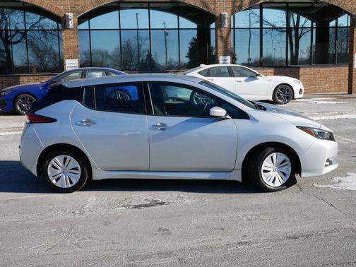 2025 Nissan Leaf S