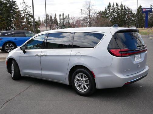 Silver Mist Clearcoat 2024 Chrysler Pacifica Touring L