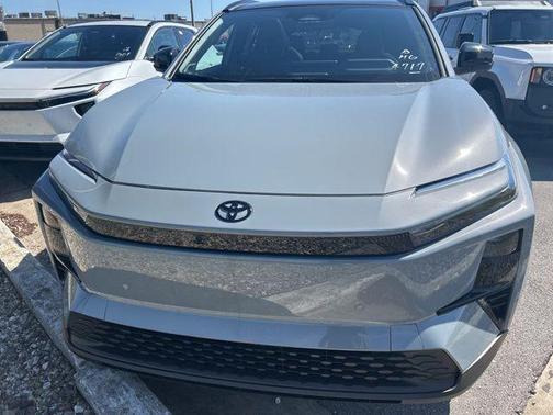 Cement 2026 Toyota C-HR XSE