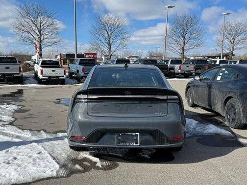 01m2 2026 Toyota Prius Plug-In Hybrid XSE Premium