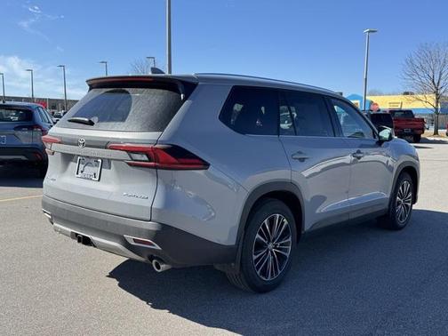 2026 Toyota Highlander Hybrid Base