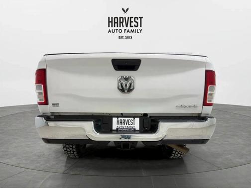 2022 RAM 2500 Tradesman Crew Cab 4x4 8' Box