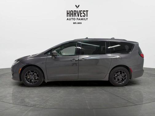 2018 Chrysler Pacifica Touring-L Plus