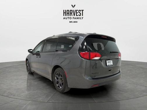 2018 Chrysler Pacifica Touring-L Plus