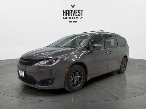 2018 Chrysler Pacifica Touring-L Plus