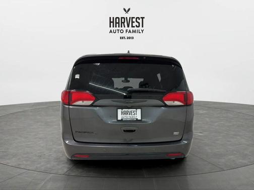2018 Chrysler Pacifica Touring-L Plus