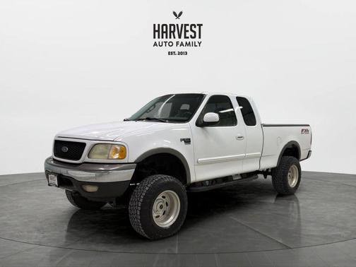 2002 Ford F-150 Short Bed 4D